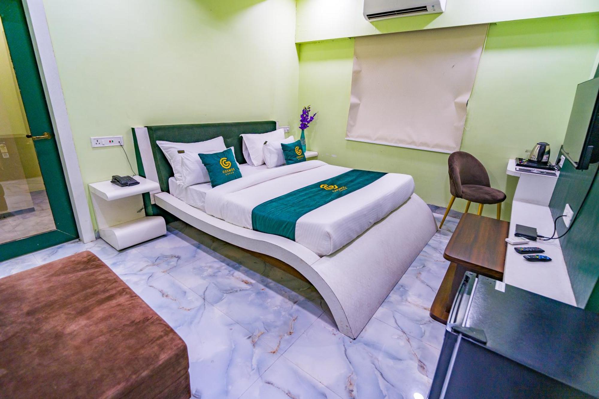 Hotel Kanha Shree By Cosmos Green Indore Room photo