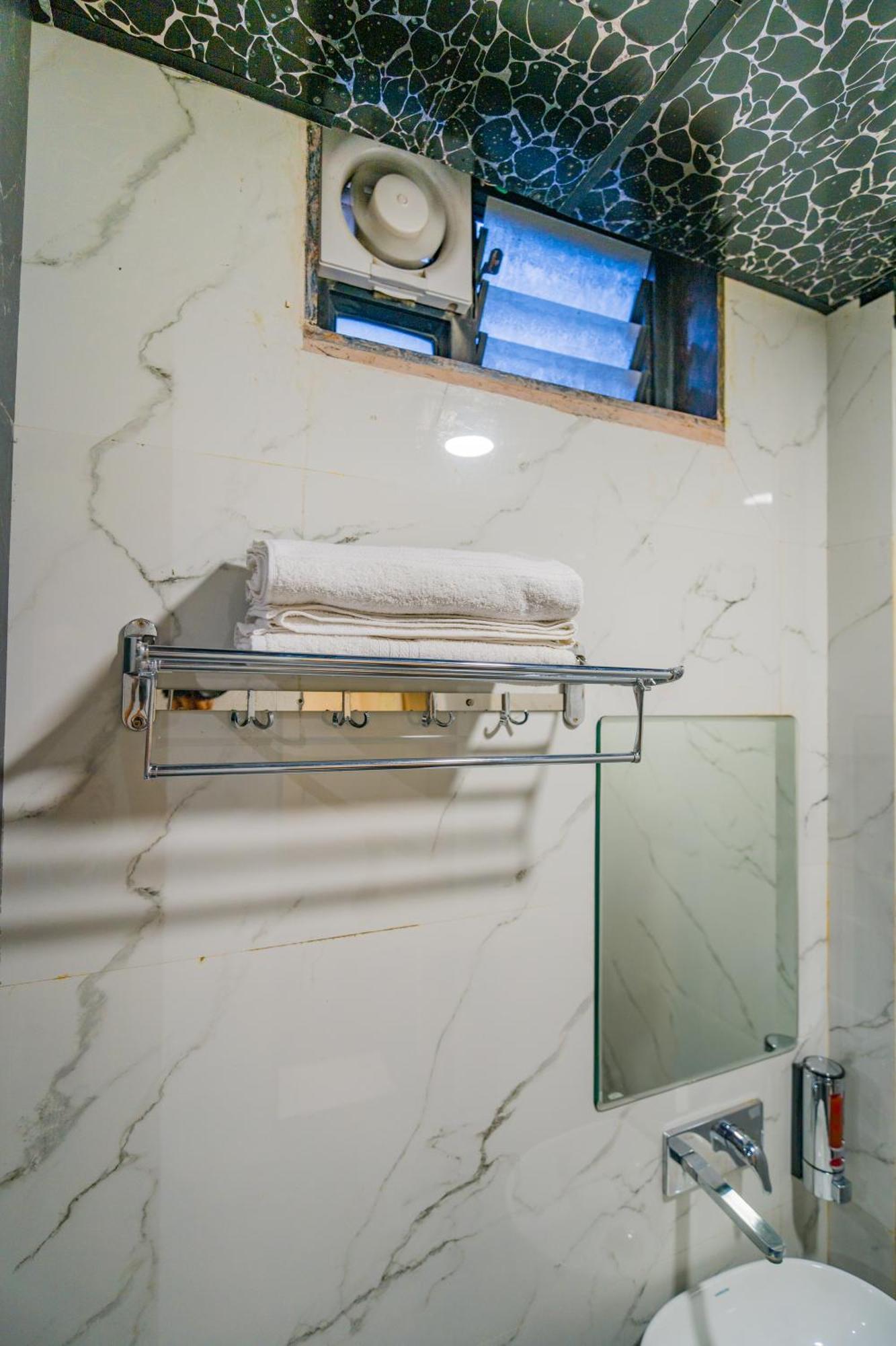 Hotel Kanha Shree By Cosmos Green Indore Room photo